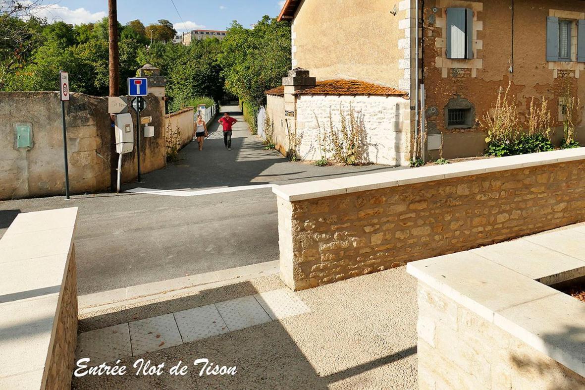 普瓦捷Les Jardins Du Clain公寓 外观 照片