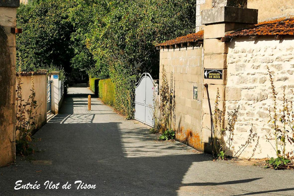 普瓦捷Les Jardins Du Clain公寓 外观 照片